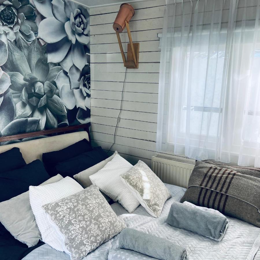 Houseboat Bonnie Bed & Breakfast Amsterdam Exterior photo